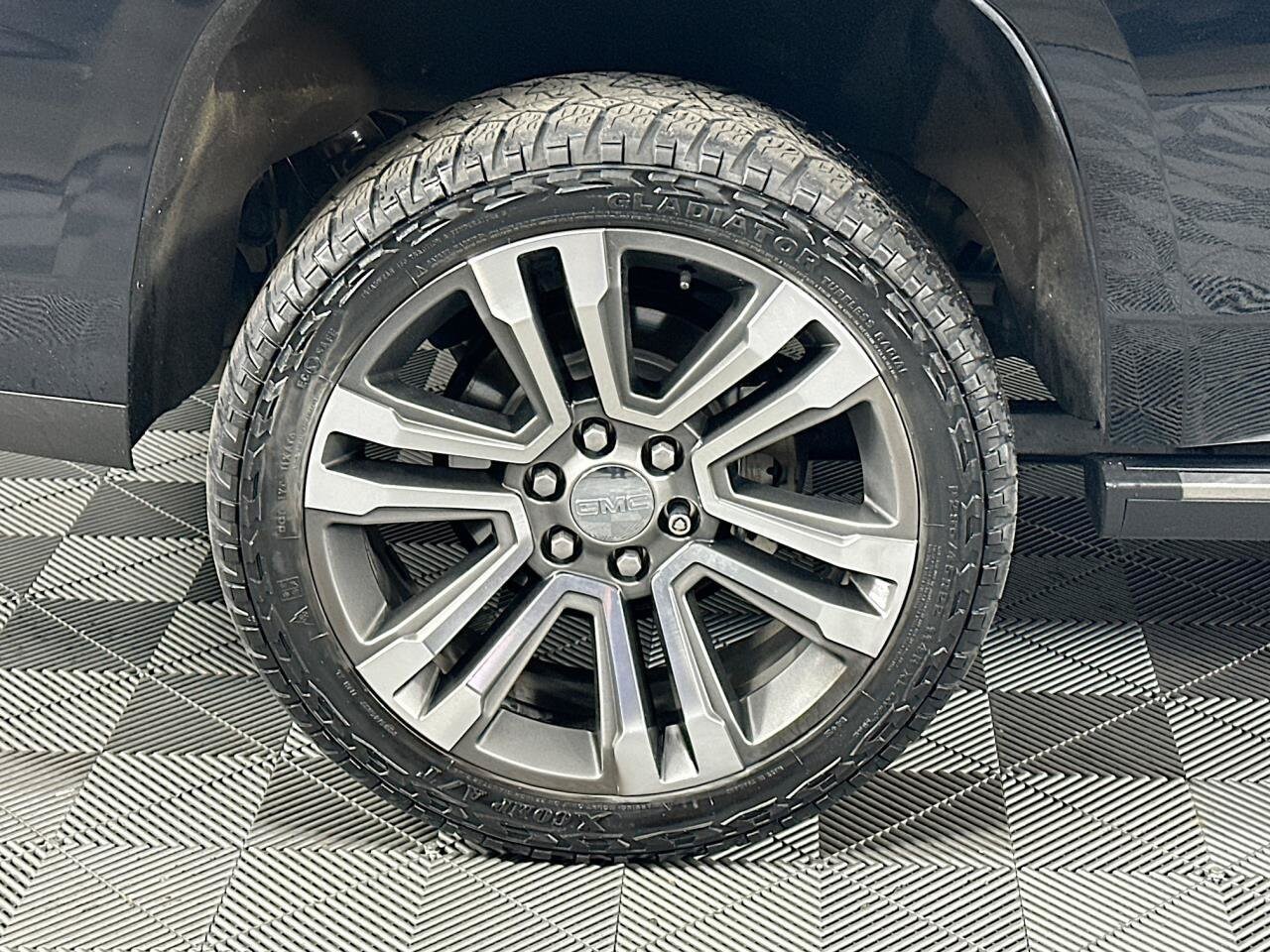 2019 GMC Yukon Denali - Photo 31