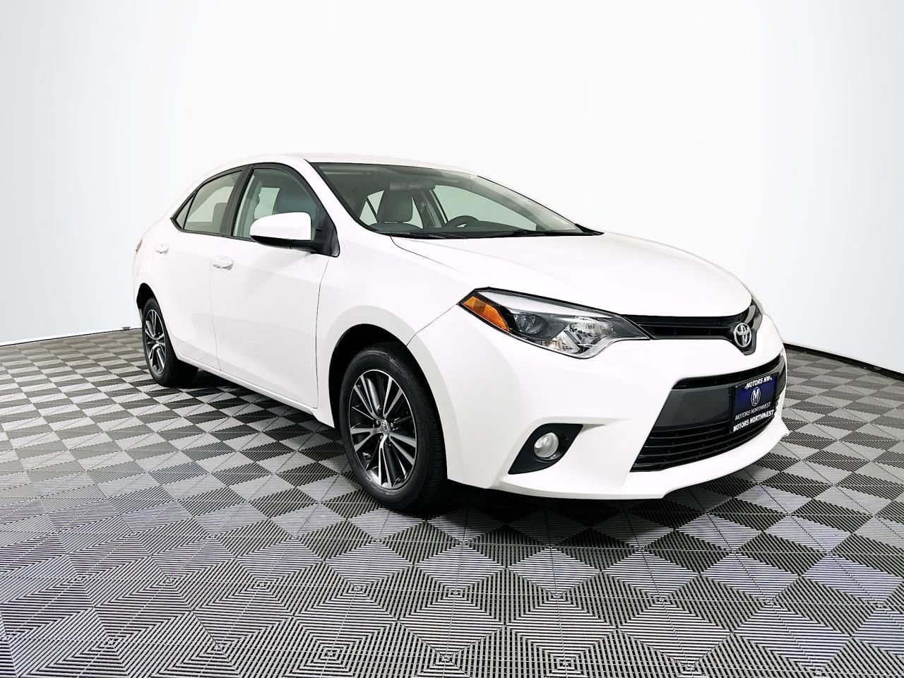 2016 Toyota Corolla LE Plus - Photo 6