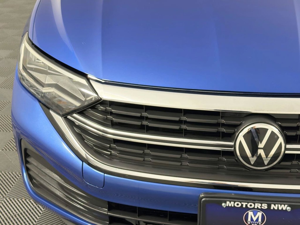 Used 2024 Volkswagen Jetta 1.5T SE Sedan