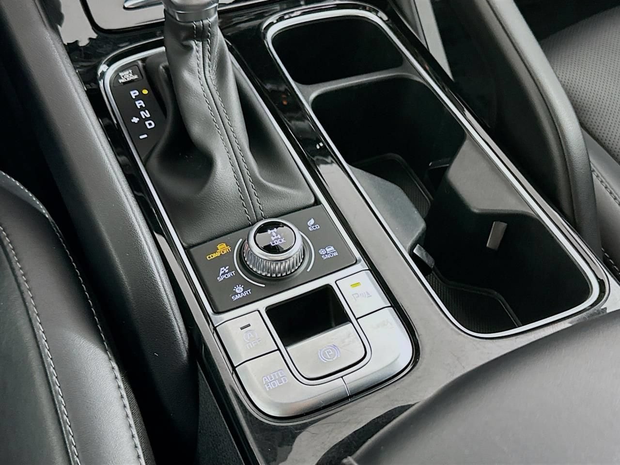 2025 Kia Telluride S - Photo 17