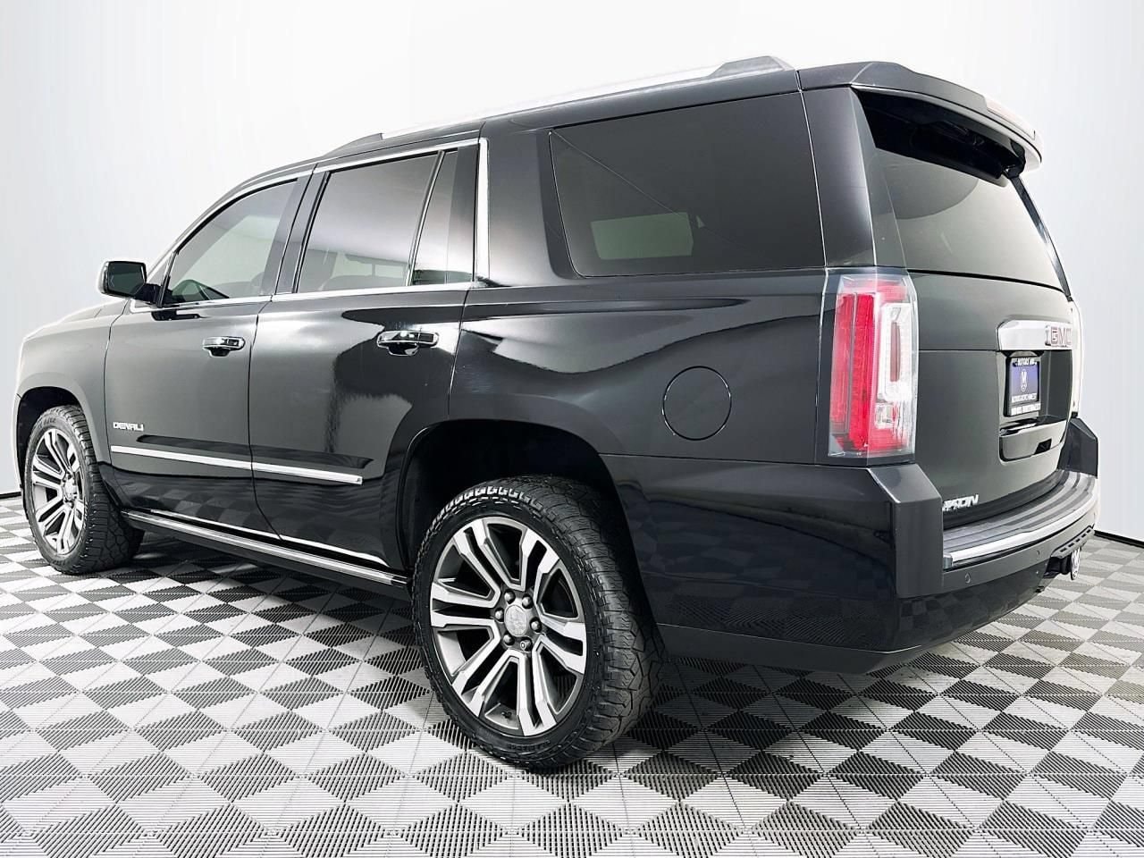 2019 GMC Yukon Denali - Photo 8