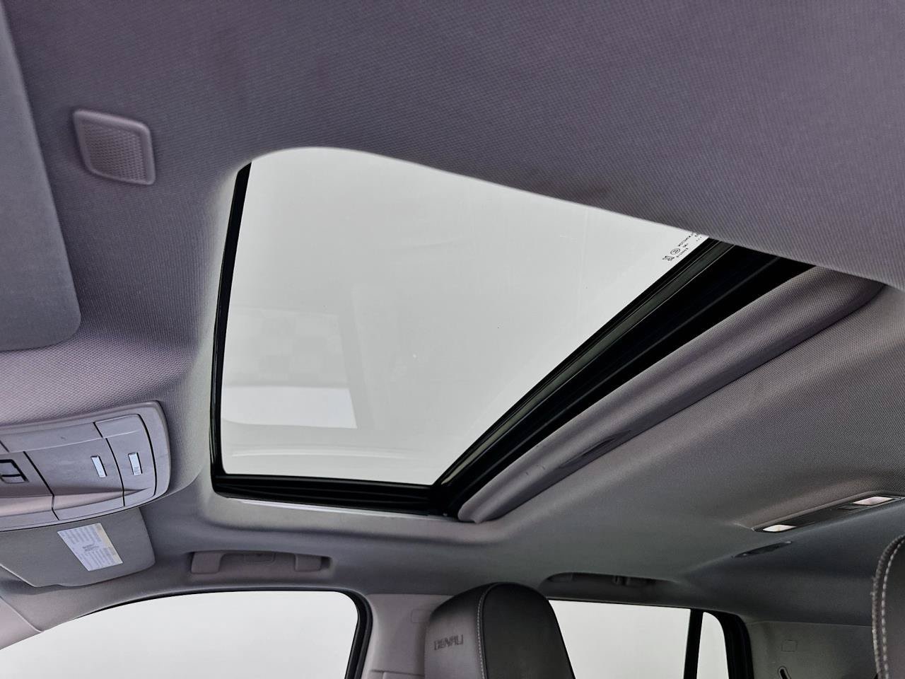 2019 GMC Yukon Denali - Photo 36