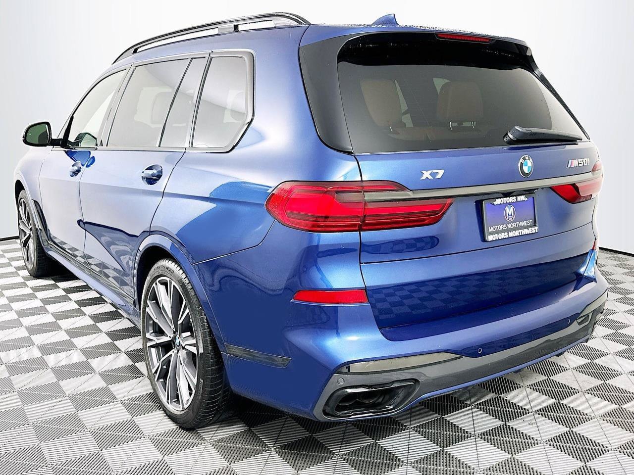 2021 BMW X7 M50i - Photo 9