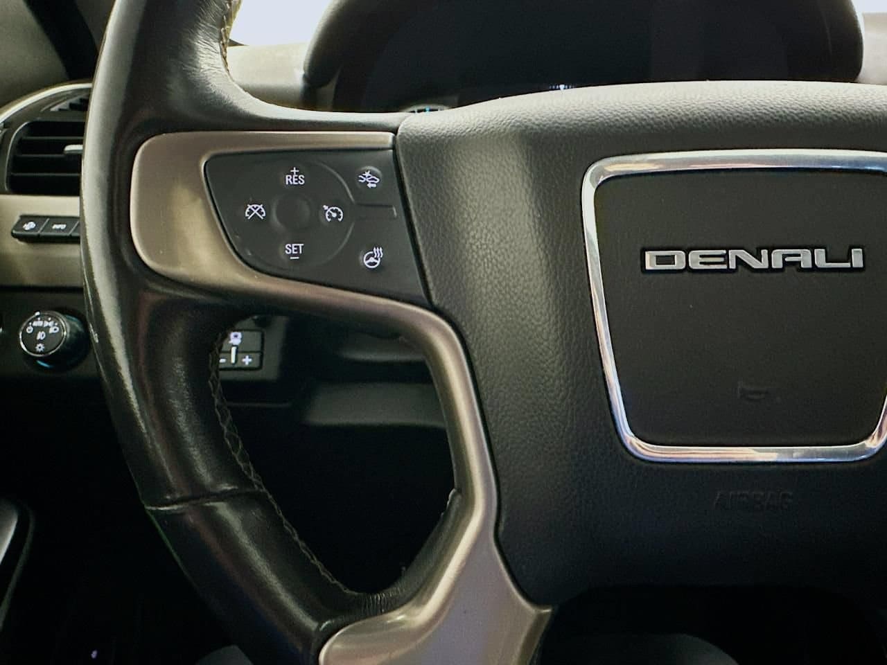 2019 GMC Yukon Denali - Photo 50
