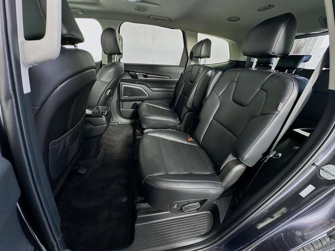 2025 Kia Telluride S - Photo 41