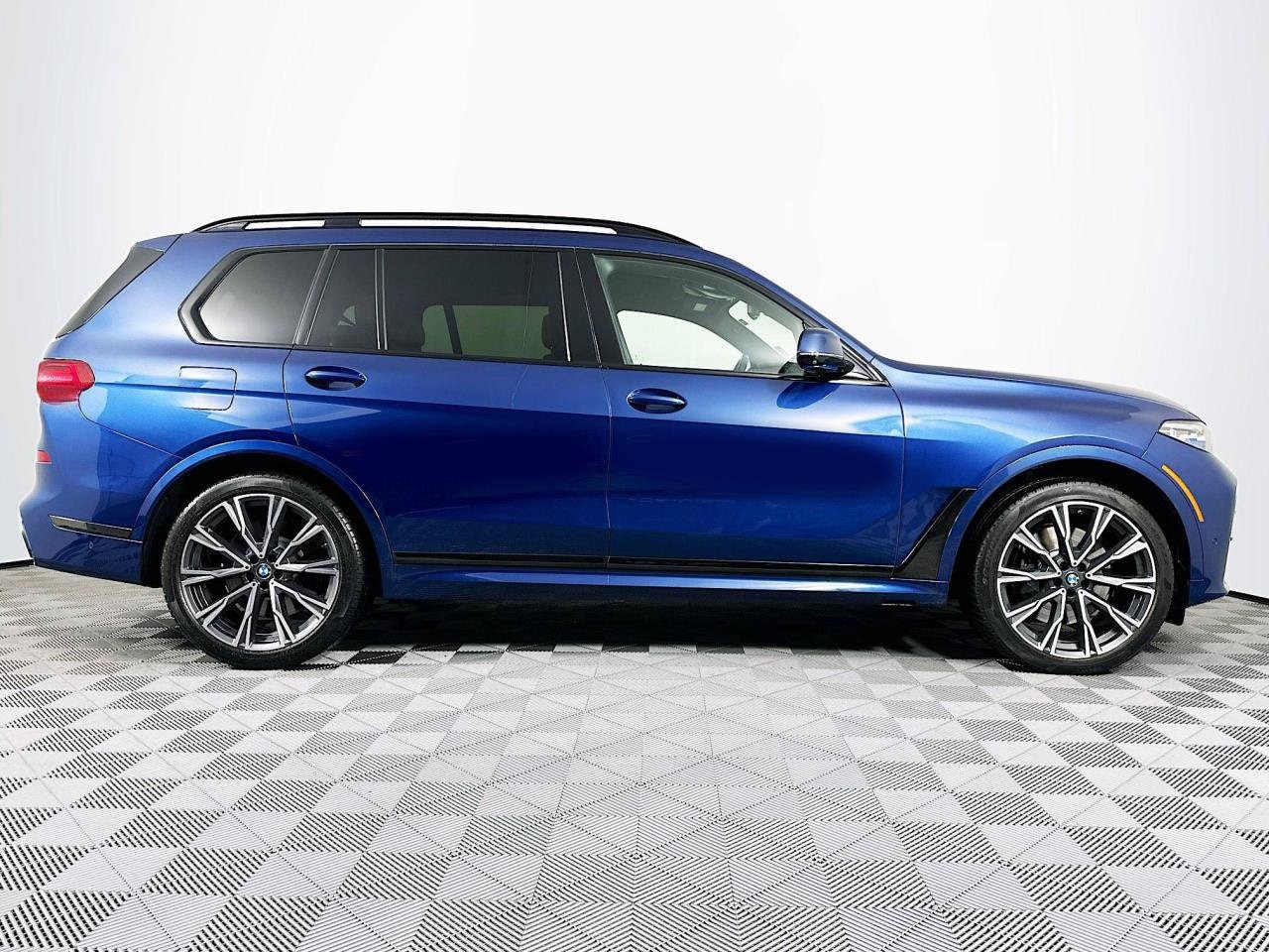 2021 BMW X7 M50i - Photo 28
