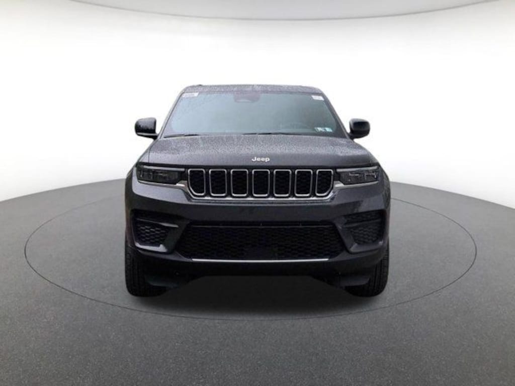 New 2026 Jeep Grand Cherokee Laredo Sport Utility