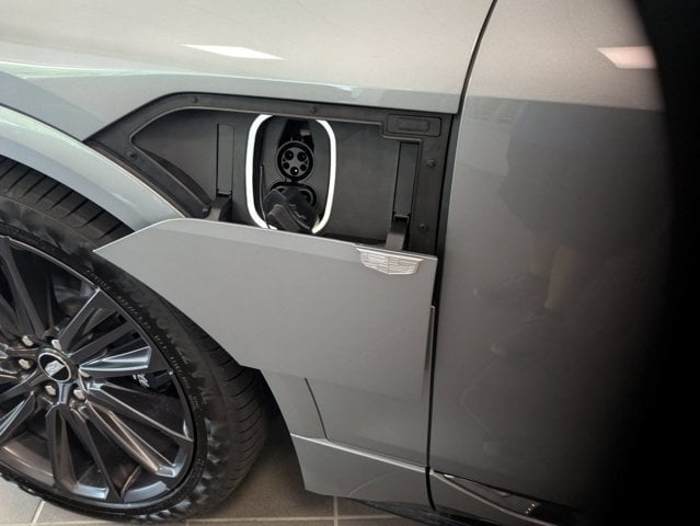 2026 Cadillac LYRIQ V Premium - Photo 27