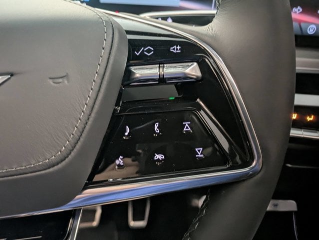 2026 Cadillac LYRIQ V Premium - Photo 18
