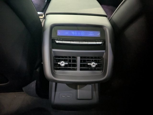 2026 Cadillac LYRIQ V Premium - Photo 10