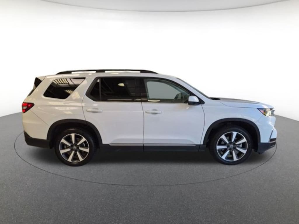 Certified 2025 Honda Pilot Touring SUV