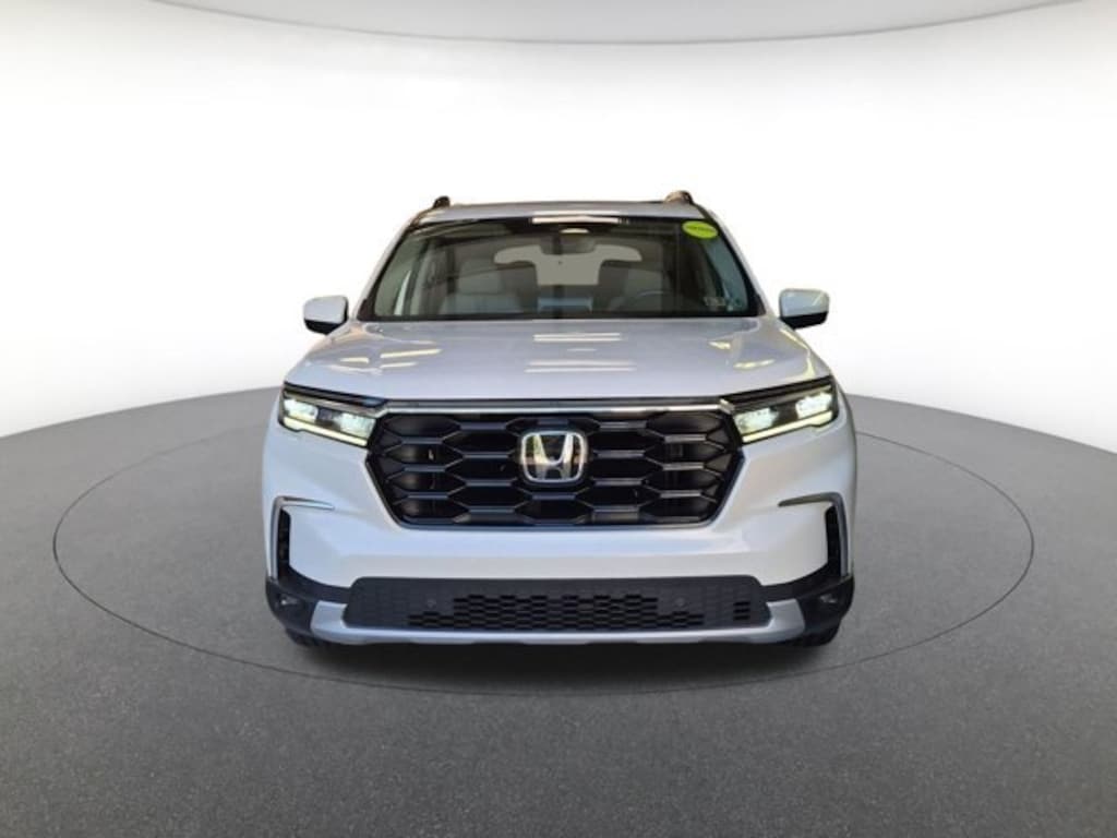 Certified 2025 Honda Pilot Touring SUV