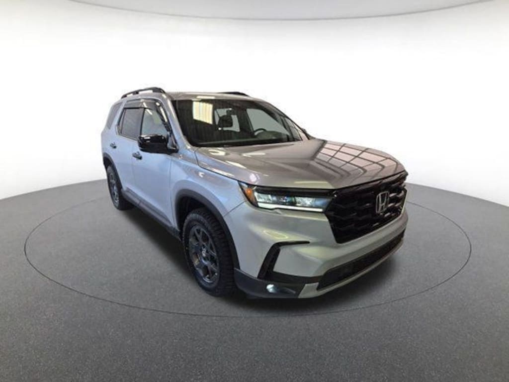 Certified 2025 Honda Pilot TrailSport SUV