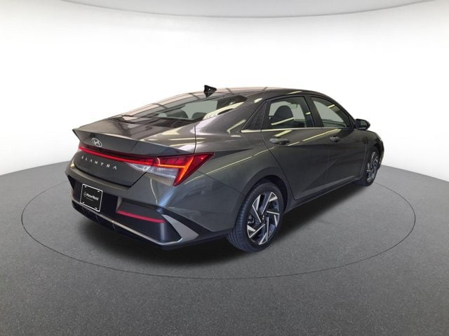 2025 Hyundai Elantra SEL - Photo 5