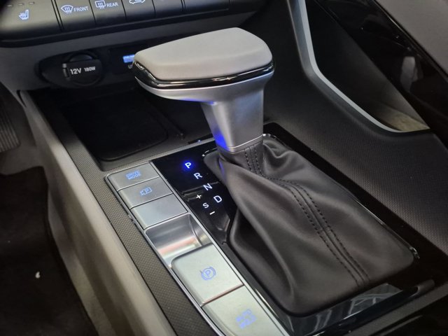 2025 Hyundai Elantra SEL - Photo 12