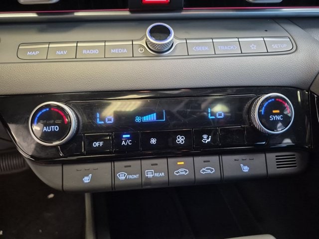 2025 Hyundai Elantra SEL - Photo 18