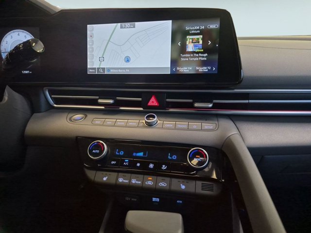 2025 Hyundai Elantra SEL - Photo 14