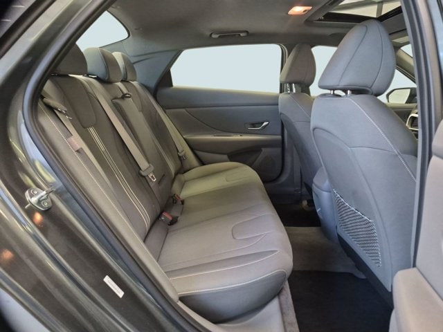 2025 Hyundai Elantra SEL - Photo 20