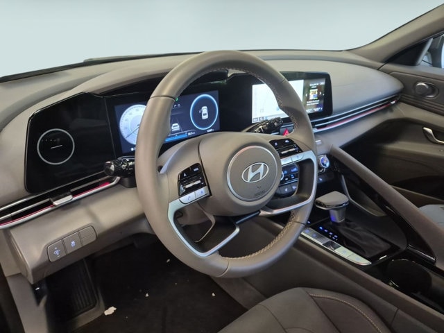 2025 Hyundai Elantra SEL - Photo 11