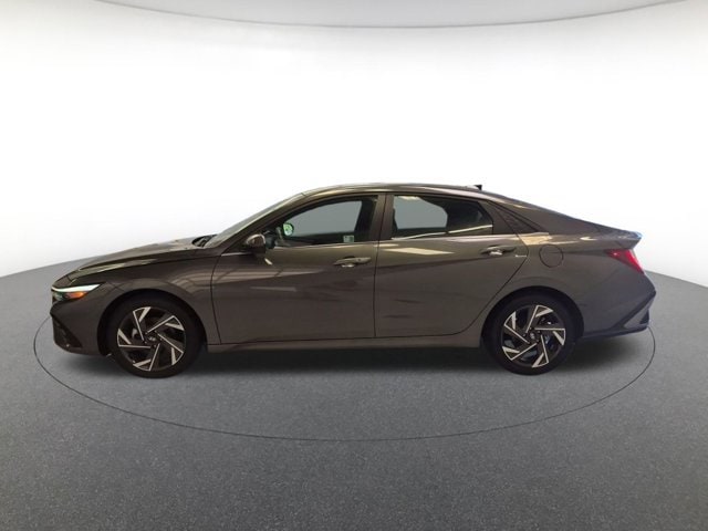 2025 Hyundai Elantra SEL - Photo 8