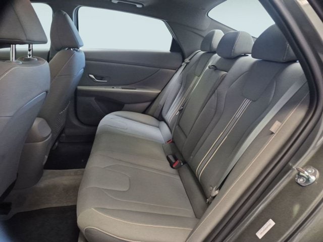 2025 Hyundai Elantra SEL - Photo 10