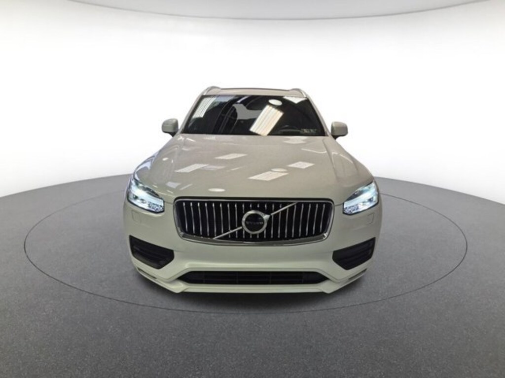 Used 2022 Volvo XC90 T6 Momentum SUV