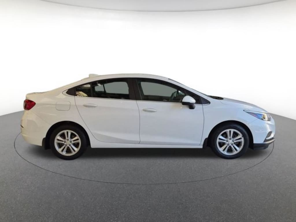 Used 2017 Chevrolet Cruze LT Sedan
