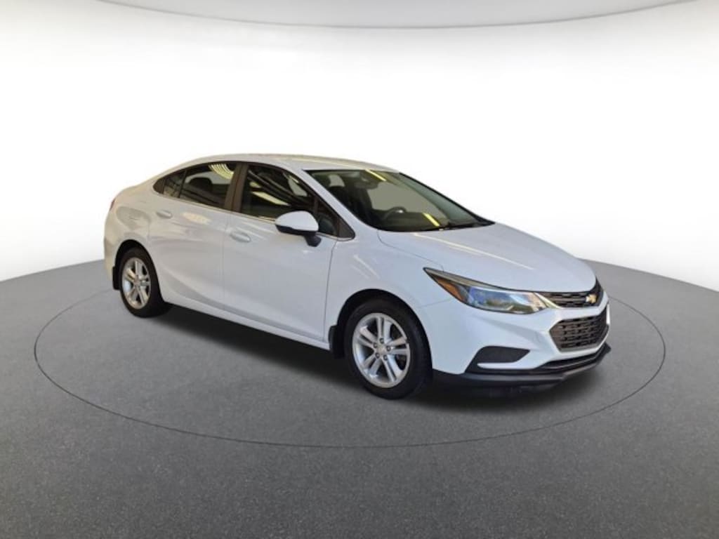 Used 2017 Chevrolet Cruze LT Sedan