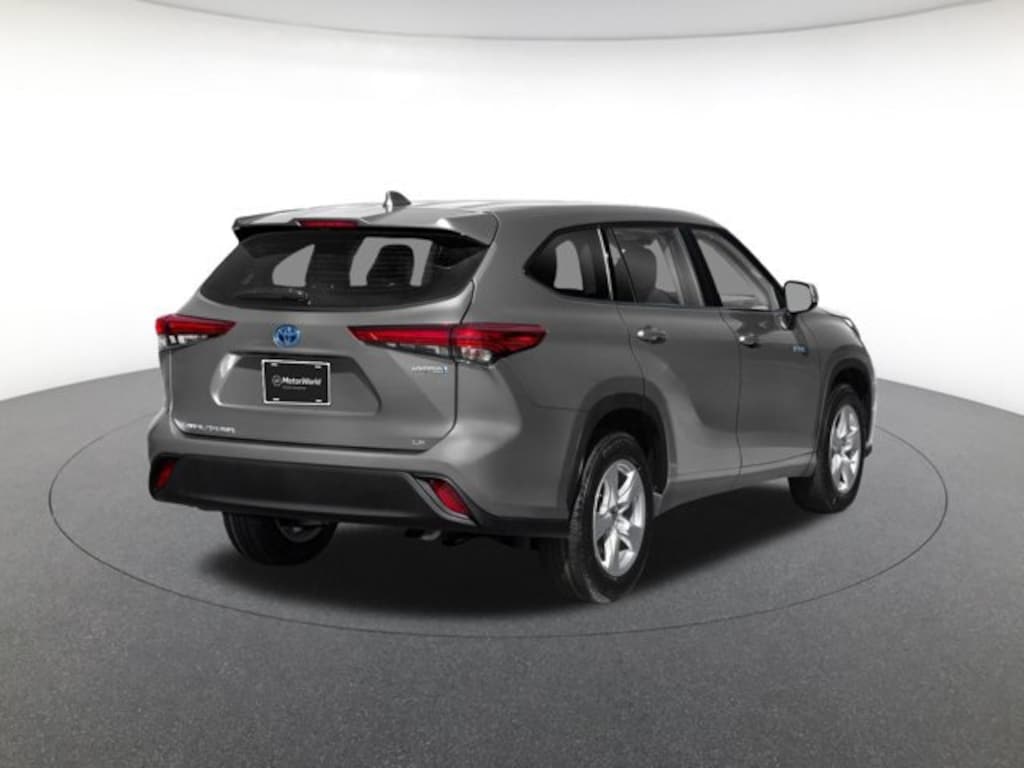 Used 2021 Toyota Highlander Hybrid XLE SUV