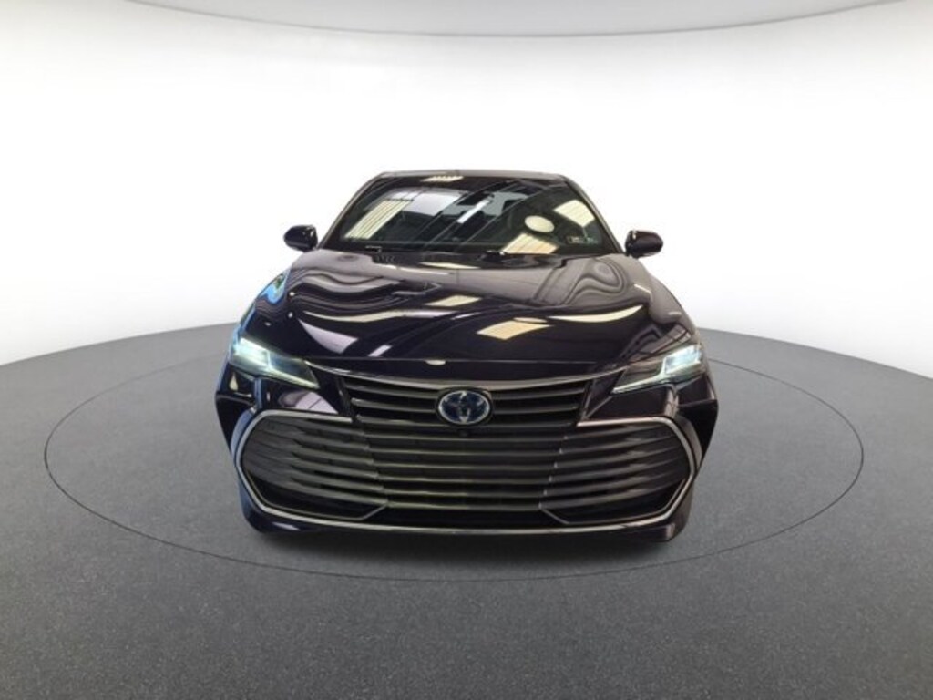 Used 2022 Toyota Avalon Hybrid Limited Sedan