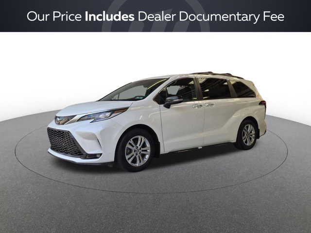 Used 2023 Toyota Sienna XSE Minivan/Van