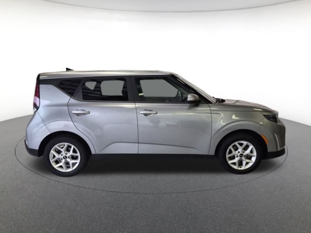 Used 2024 Kia Soul LX Hatchback