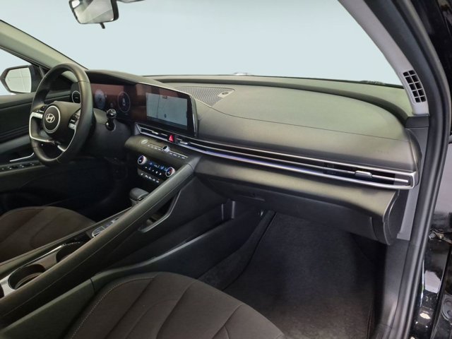 2024 Hyundai Elantra SEL - Photo 21