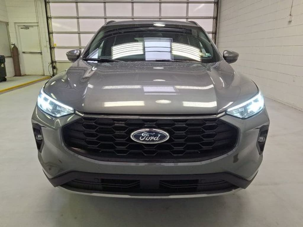 Used 2025 Ford Escape ST-Line Select SUV