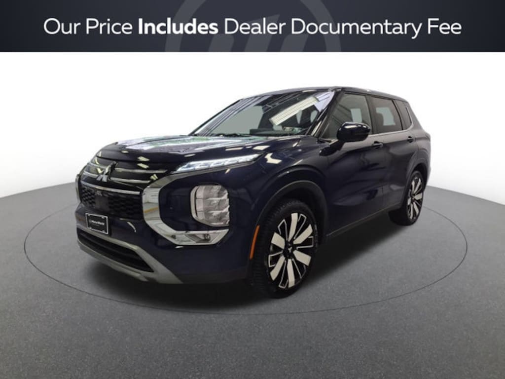 Used 2025 Mitsubishi Outlander SE SUV