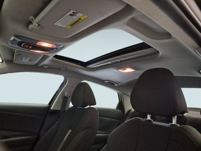 2024 Hyundai Elantra SEL - Photo 19