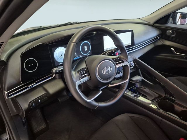 2024 Hyundai Elantra SEL - Photo 11
