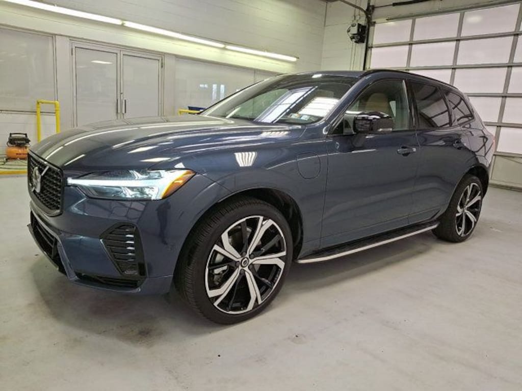 Used 2025 Volvo XC60 Plug-In Hybrid T8 Ultra SUV
