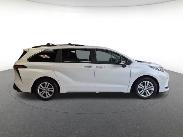Used 2023 Toyota Sienna XSE Minivan/Van