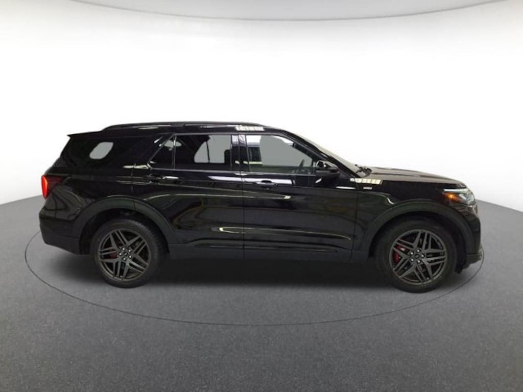 Used 2025 Ford Explorer ST-Line SUV