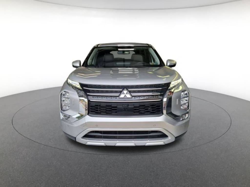 Used 2023 Mitsubishi Outlander SE Special Edition SUV