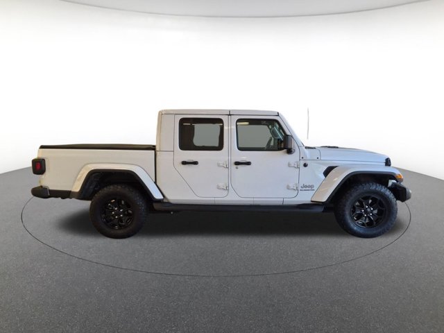 Used 2022 Jeep Gladiator Overland Truck