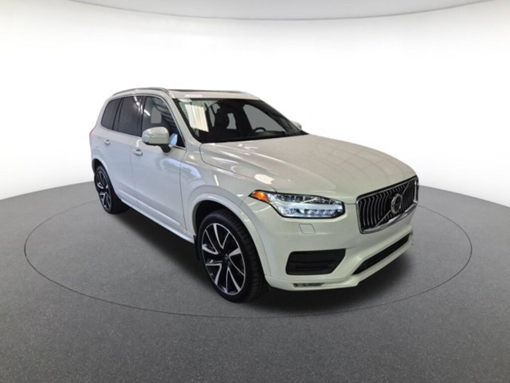 Used 2022 Volvo XC90 T6 Momentum SUV