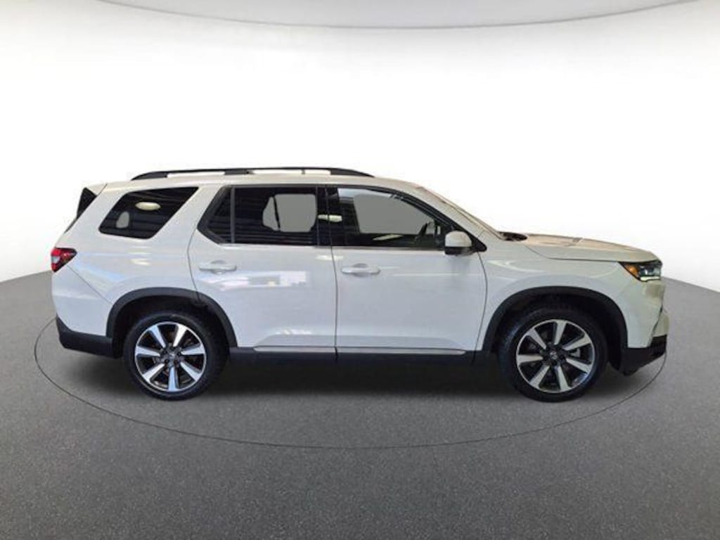 Used 2023 Honda Pilot Elite SUV