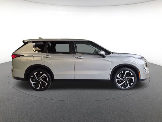 Used 2023 Mitsubishi Outlander SE Special Edition SUV