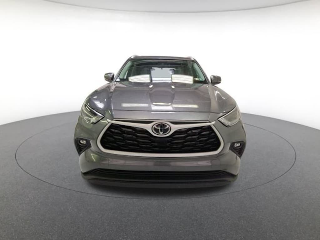 Used 2023 Toyota Highlander XLE SUV