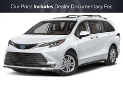 2026 Toyota Sienna Platinum Van Passenger Van