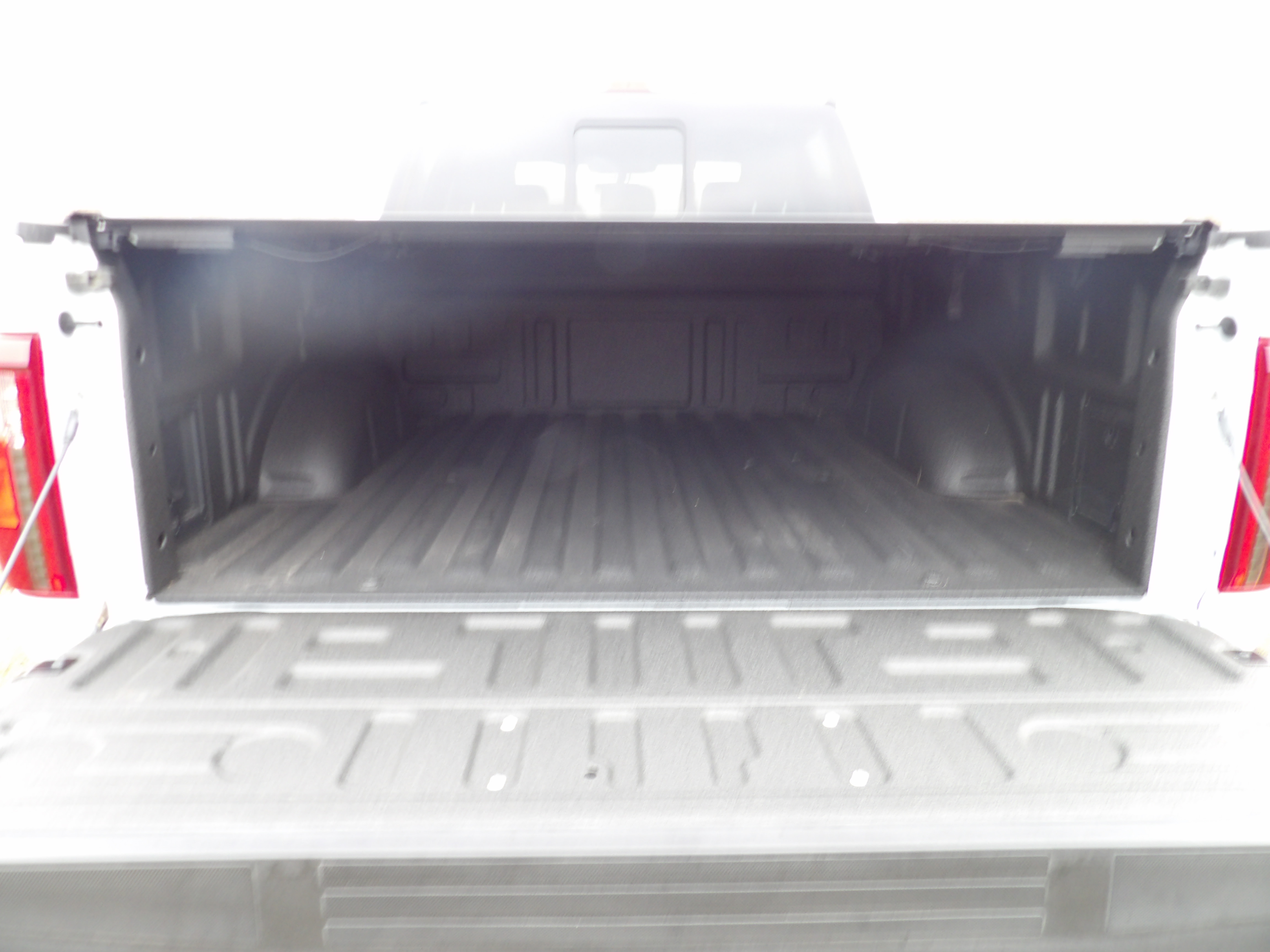 2025 Ford F-150 XLT - Photo 10