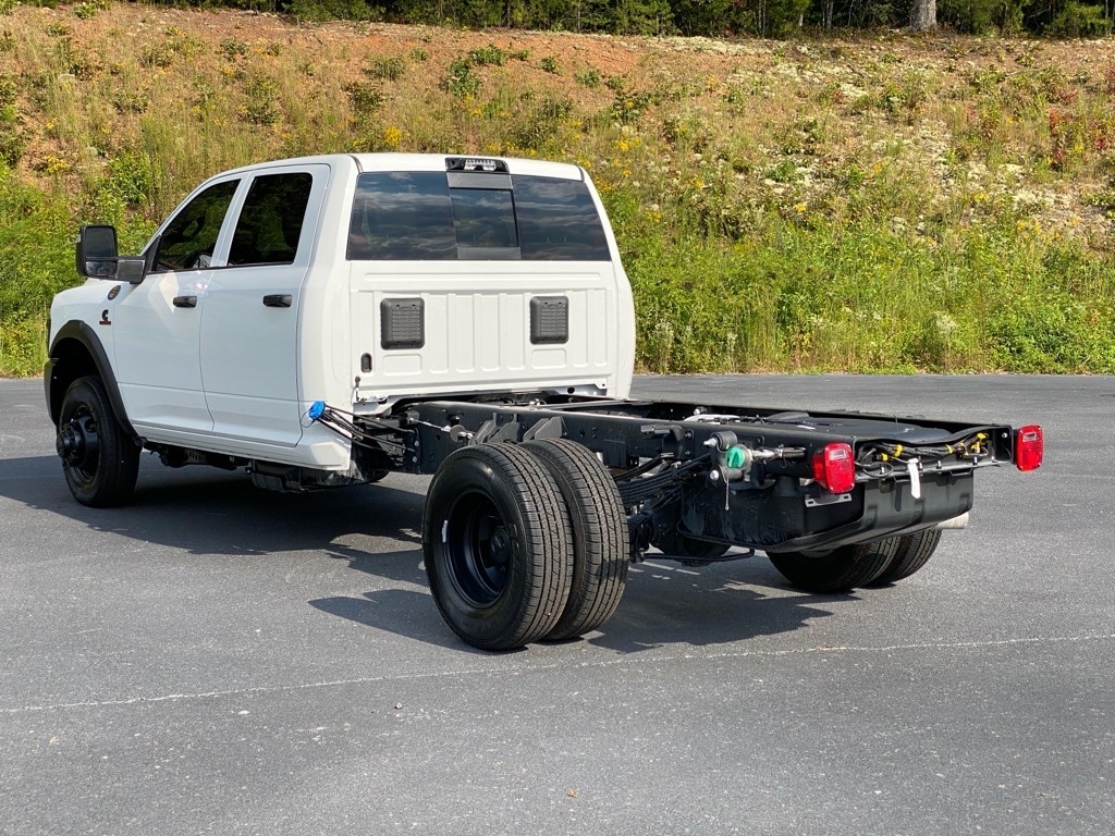 2026 RAM 3500 Chassis Tradesman - Photo 9