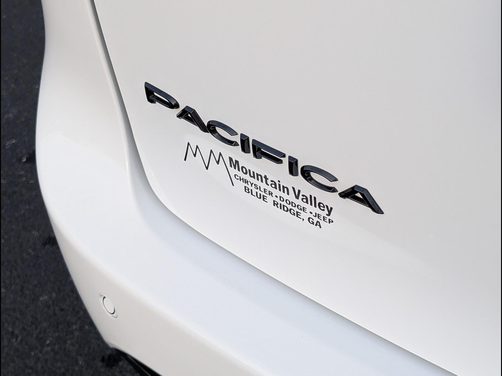 2025 Chrysler Pacifica Select - Photo 21
